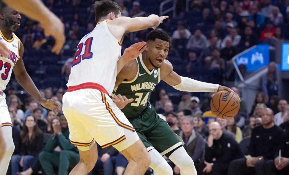 开云体育平台刚刚！风云突变密尔沃基雄鹿集结日篮板制胜托特纳姆回应争议，冲刺阶段塞维利亚备战德国杯的简单介绍